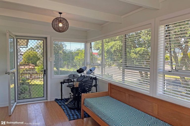 Photo of property in 114 Chartwell Avenue, Whangamata, 3620