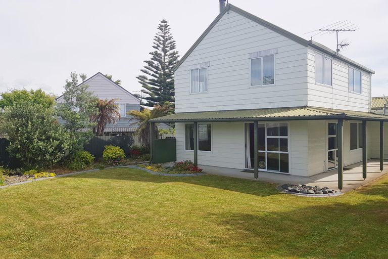 Photo of property in 56b Youngs Road, Papakura, 2110
