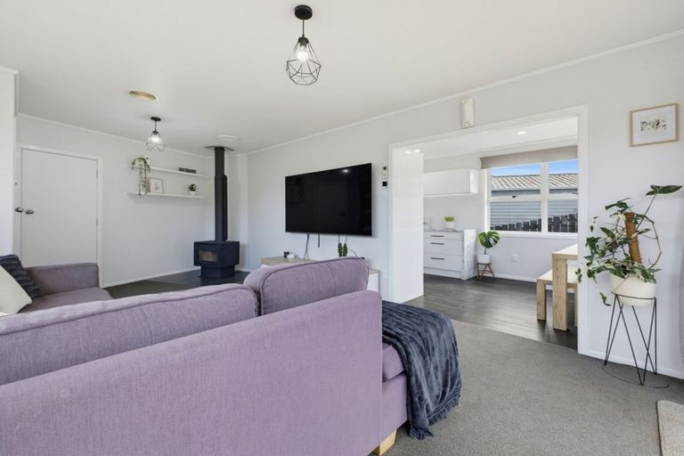 Photo of property in 2 Bromley Place, Westown, New Plymouth, 4310