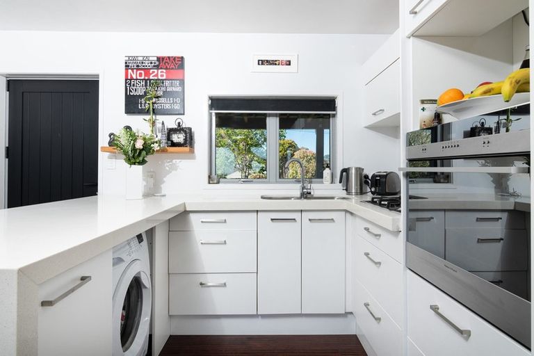 Photo of property in 31 Mcentee Road, Waitakere, Auckland, 0816