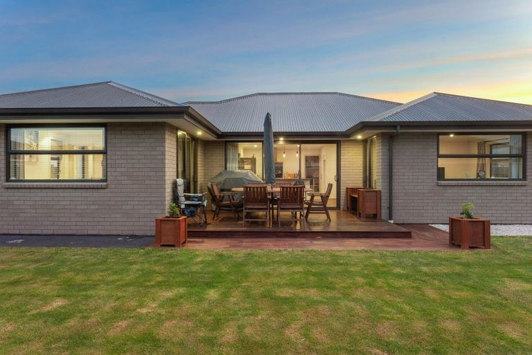 Photo of property in 11 Crampton Close, Kaiapoi, 7630