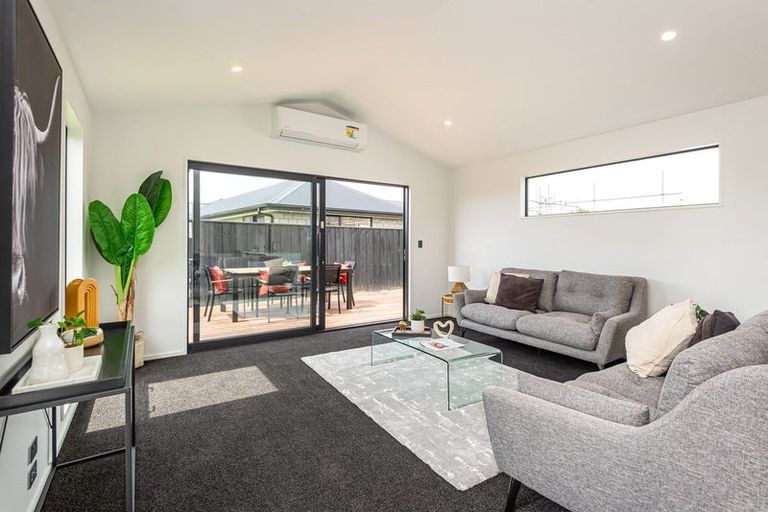 Photo of property in 27 Reece Place, Marshland, Christchurch, 8051