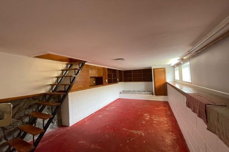 Photo of property in 1 Sunburst Street, Papakura, 2110