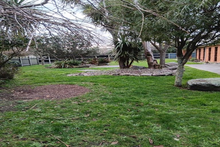 Photo of property in 3 Warren Place, Frankleigh Park, New Plymouth, 4310