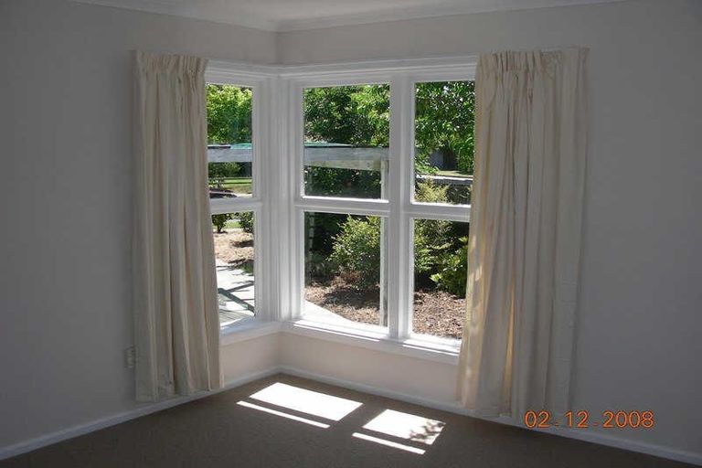 Photo of property in 38 Hollyford Avenue, Bryndwr, Christchurch, 8053