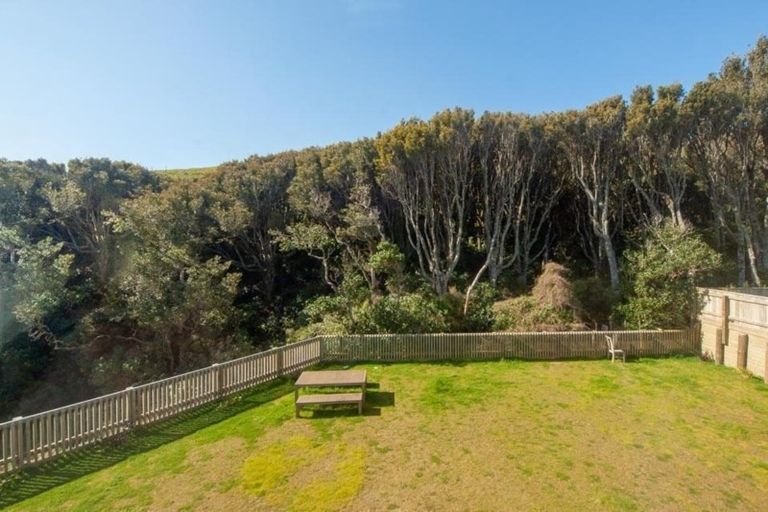 Photo of property in 5 Crompton Avenue, Churton Park, Wellington, 6037
