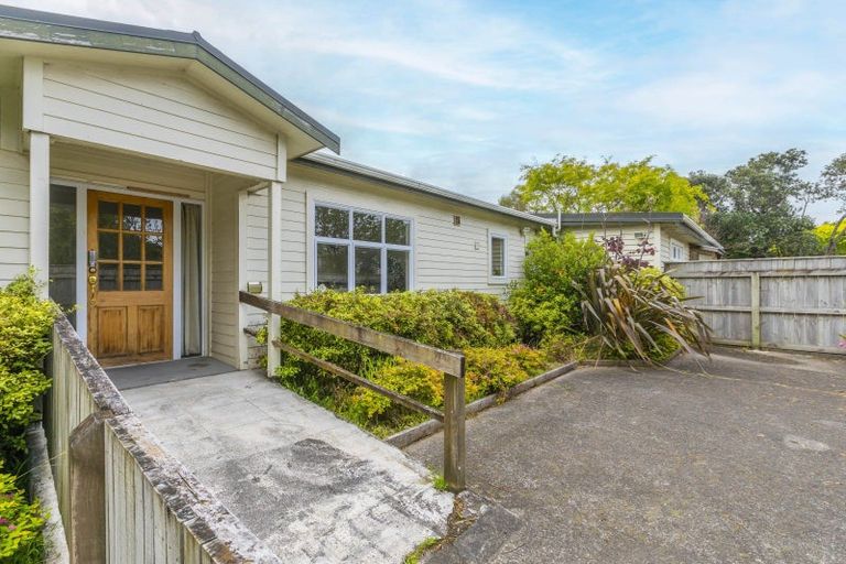 Photo of property in 84 Amohia Street, Paraparaumu, 5032