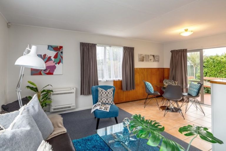 Photo of property in 16 Baillie Crescent, Carterton, 5713