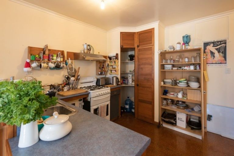 Photo of property in 31 Winchester Street, Kaiwharawhara, Wellington, 6035