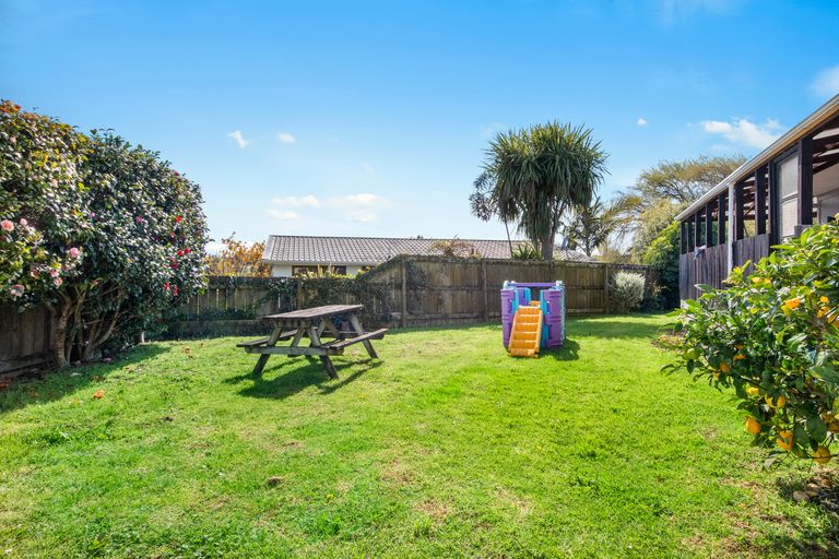 Photo of property in 106 Queen Street, Waiuku, 2123