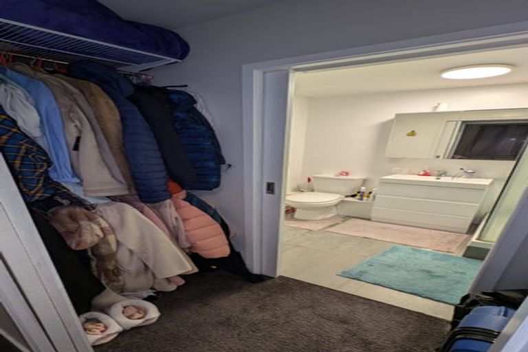 Photo of property in 39 Tamahere Drive, Glenfield, Auckland, 0629