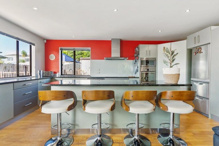 Photo of property in 30 Pine Harbour Parade, Beachlands, Auckland, 2018