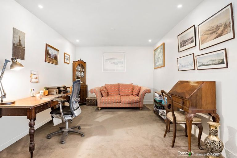 Photo of property in Clyde Quay Wharf, 1c/6 Clyde Quay Wharf, Te Aro, Wellington, 6011