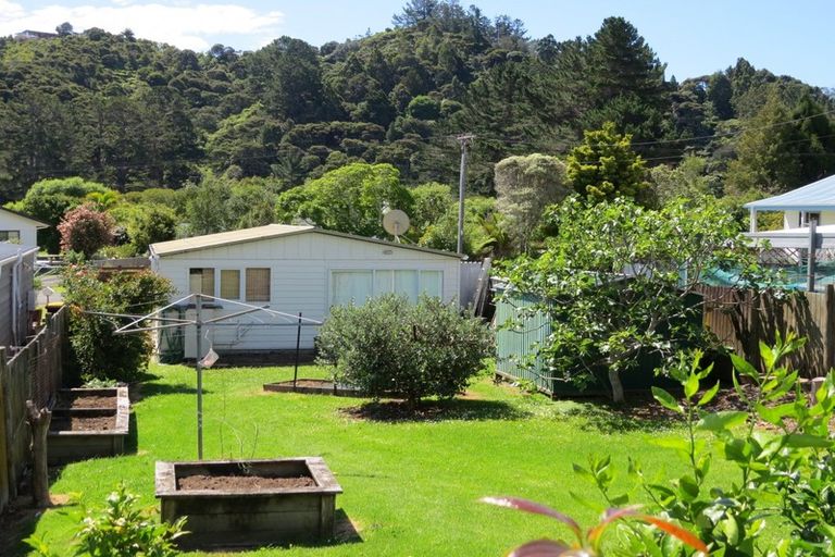 Photo of property in 80 Watt Street, Coromandel, 3506
