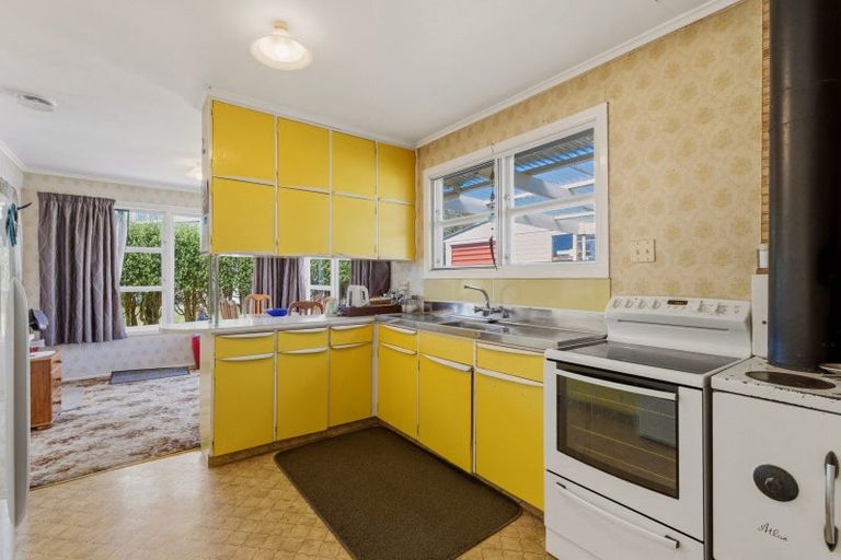 Photo of property in 13 Kenmore Place, Tokoroa, 3420