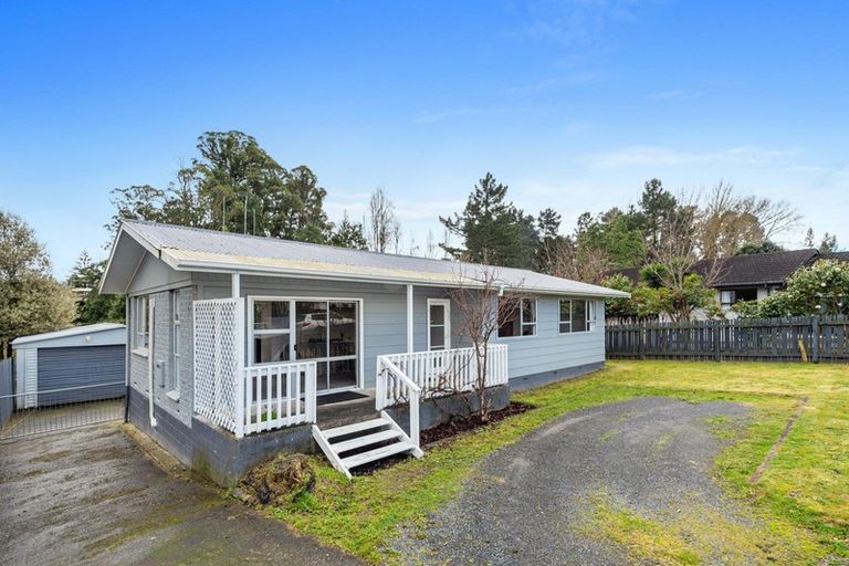 Photo of property in 24 Manor Place, Bader, Hamilton, 3206