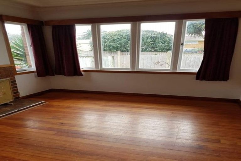 Photo of property in 17 Collie Road, Pukekohe, 2120