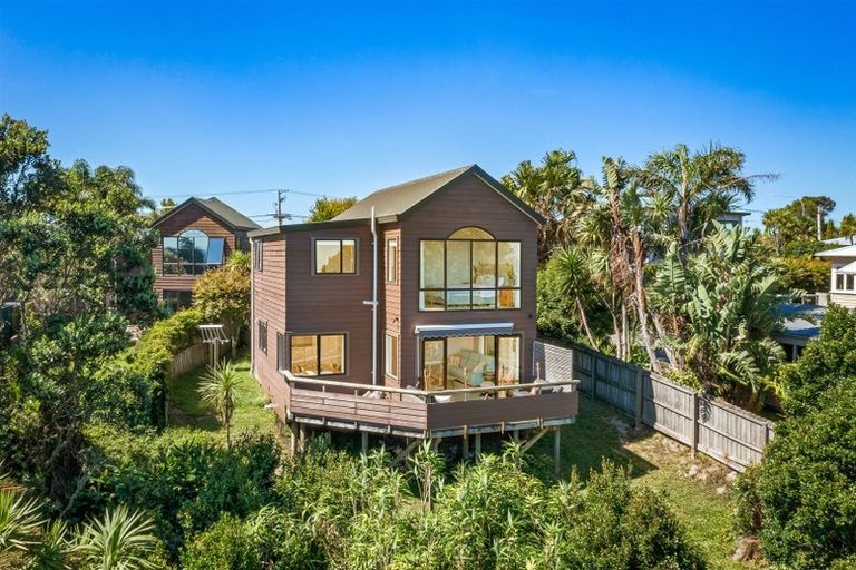 Photo of property in 2/60 Rangatira Road, Beach Haven, Auckland, 0626