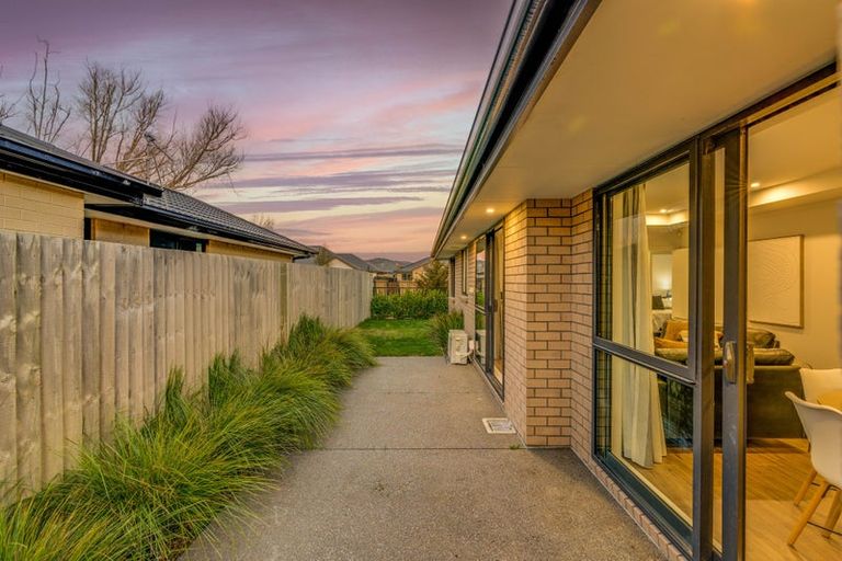 Photo of property in 8 Akiraho Lane, Halswell, Christchurch, 8025