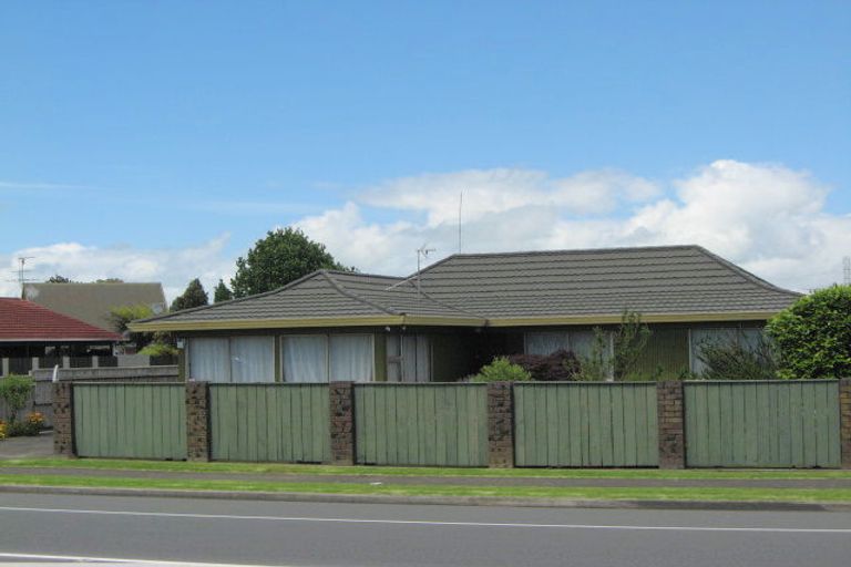 Photo of property in 45 Great South Road, Takanini, 2112