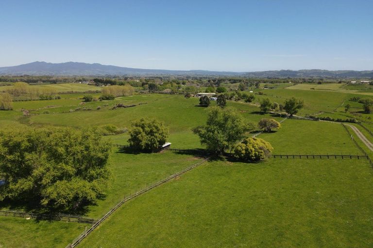 Photo of property in 816 Tuhikaramea Road, Ngahinapouri, Hamilton, 3290