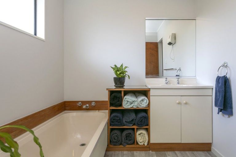 Photo of property in 184 Acacia Bay Road, Nukuhau, Taupo, 3330