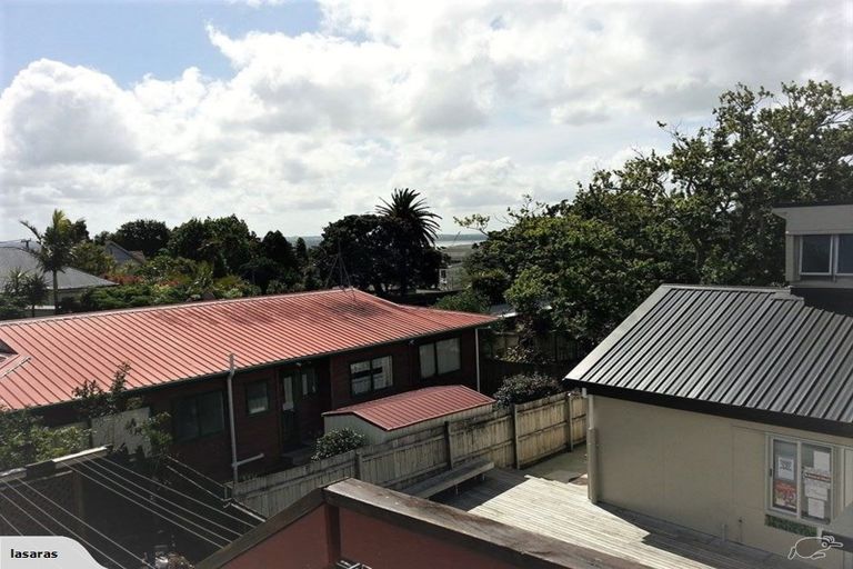 Photo of property in 2 Seaview Terrace, Mount Albert, Auckland, 1025