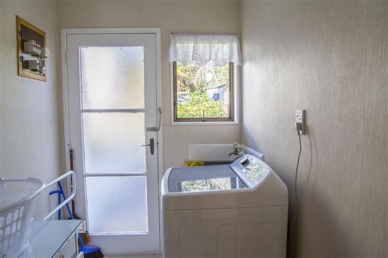 Photo of property in 133 Moire Road, West Harbour, Auckland, 0618