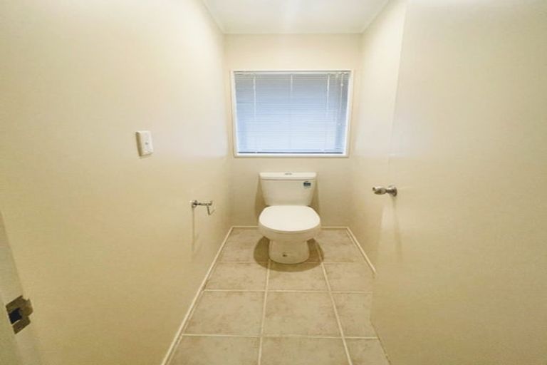 Photo of property in 1 Evelyn Road, Cockle Bay, Auckland, 2014