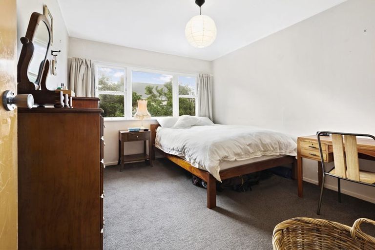 Photo of property in 2/95a Freyberg Street, Lyall Bay, Wellington, 6022