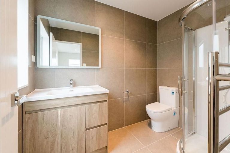 Photo of property in 18 Tumu Road, Papakura, 2110