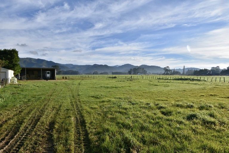 Photo of property in 56 Watersons Line, Dalefield, Carterton, 5791