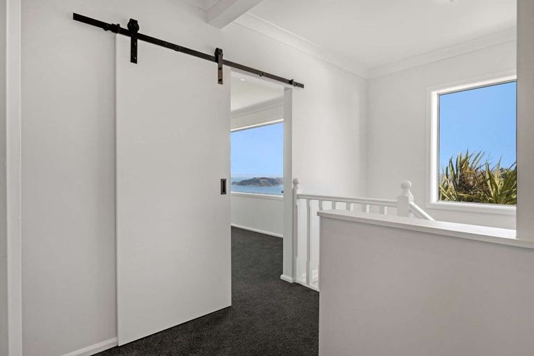 Photo of property in 109 Black Rock Road, Newlands, Wellington, 6037