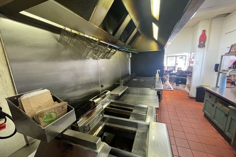 Photo of property in 7 Cooladerry Place, Rosehill, Papakura, 2113