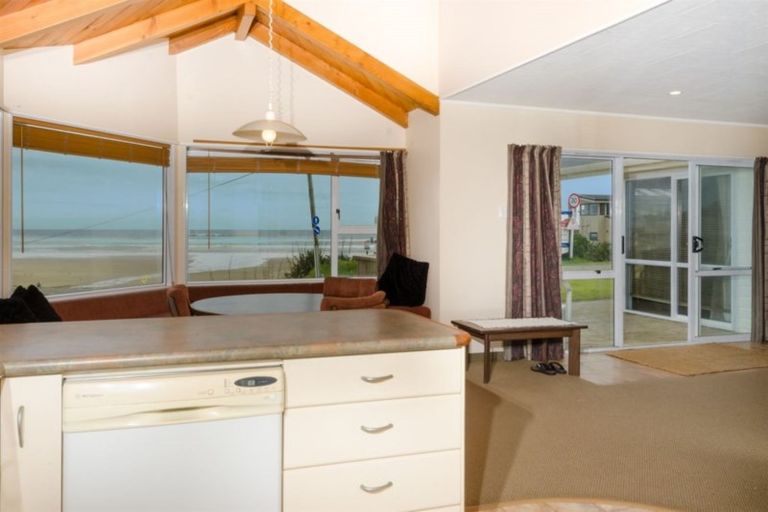 Photo of property in 1 Ocean Close, Te Kopuru, Dargaville, 0371