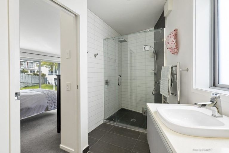 Photo of property in 5c Salmont Place, Kelburn, Wellington, 6012