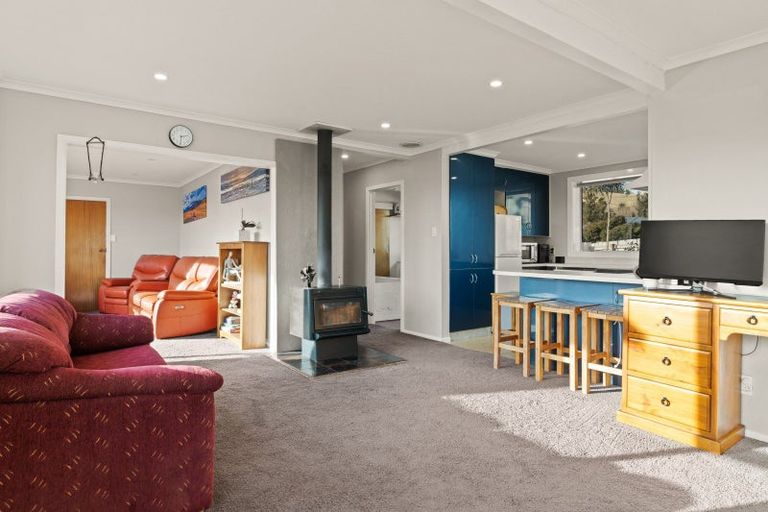 Photo of property in 1 Kinmont Crescent, Kinmont Park, Mosgiel, 9024