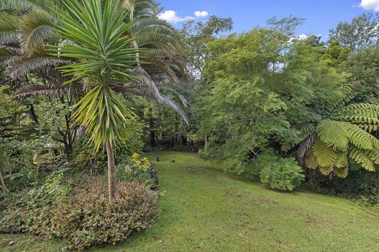 Photo of property in 1/6 Bronwyn Place, Torbay, Auckland, 0630