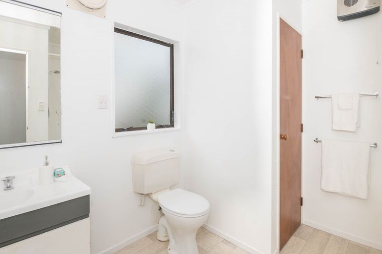 Photo of property in 43 Montgomery Avenue, Karori, Wellington, 6012