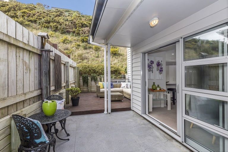 Photo of property in 32 Havana Rise, Grenada Village, Wellington, 6037