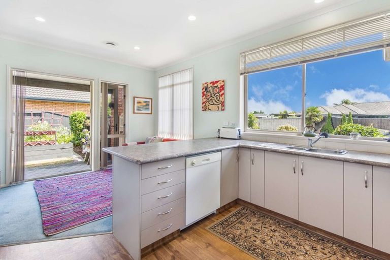 Photo of property in 19 Carrington Drive, Papamoa Beach, Papamoa, 3118