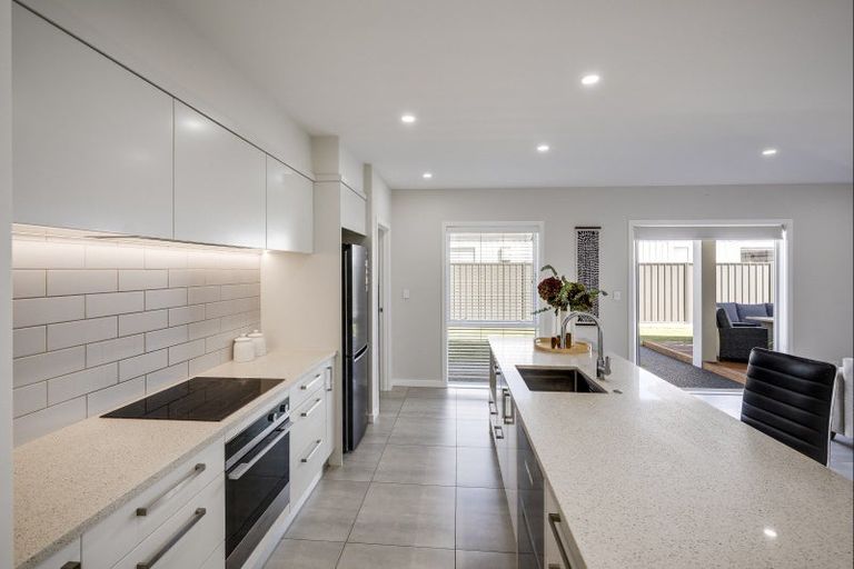 Photo of property in 48 Kenny Road, Te Awa, Napier, 4110