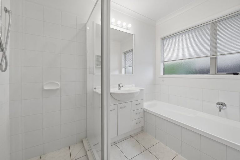 Photo of property in 50 Coolspring Way, Redwood, Christchurch, 8051