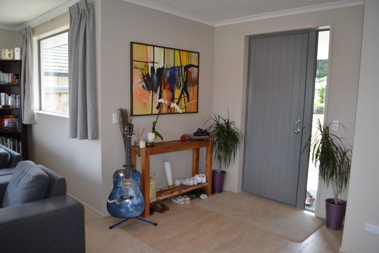 Photo of property in 16 Rochfort Crescent, Pyes Pa, Tauranga, 3112