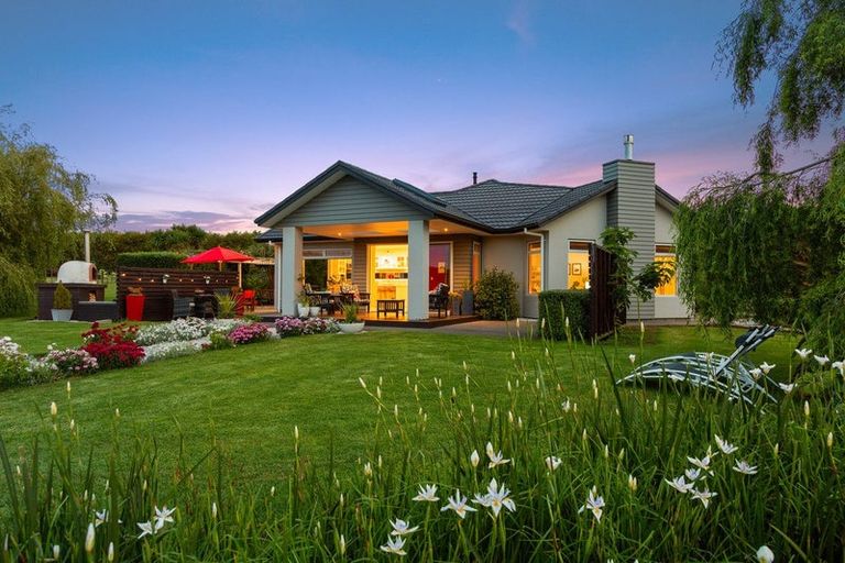 Photo of property in 139 Richmond Road, Brixton, New Plymouth, 4373