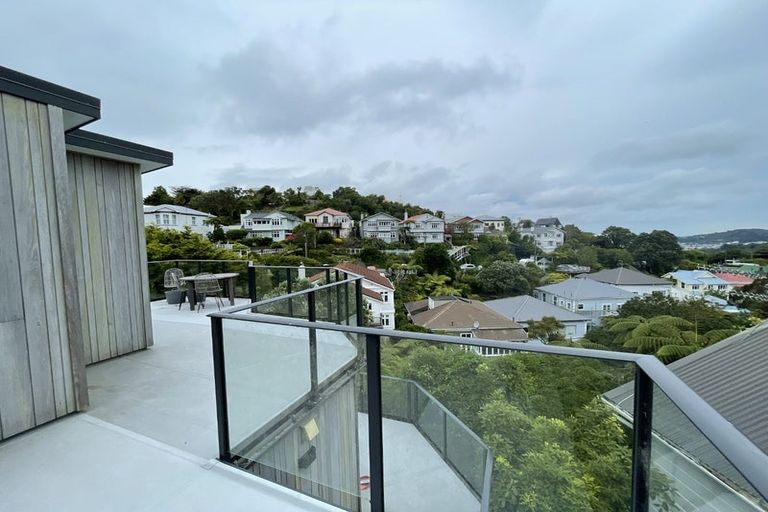 Photo of property in 149 Kelburn Parade, Kelburn, Wellington, 6012