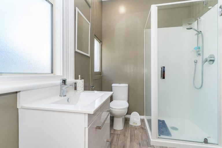 Photo of property in 40 Oxford Street, South Dunedin, Dunedin, 9012