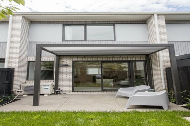 Photo of property in 12b Titoki Street, Te Atatu Peninsula, Auckland, 0610