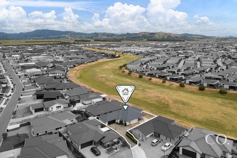 Photo of property in 5 Jeffs Way, Papamoa Beach, Papamoa, 3118