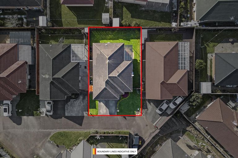 Photo of property in 16 Stellata Court, Randwick Park, Auckland, 2105